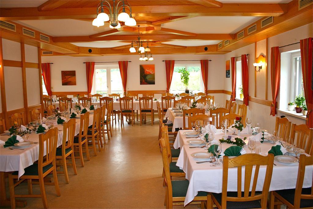 Gasthaus - Gaestehaus Schusterbauer Rein Ngoại thất bức ảnh