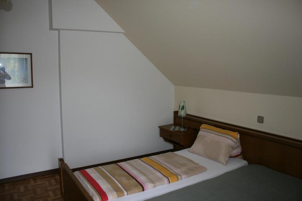 Gasthaus - Gaestehaus Schusterbauer Rein Phòng bức ảnh