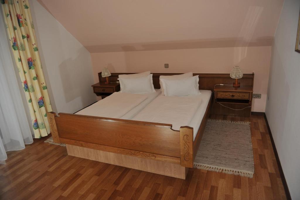 Gasthaus - Gaestehaus Schusterbauer Rein Phòng bức ảnh